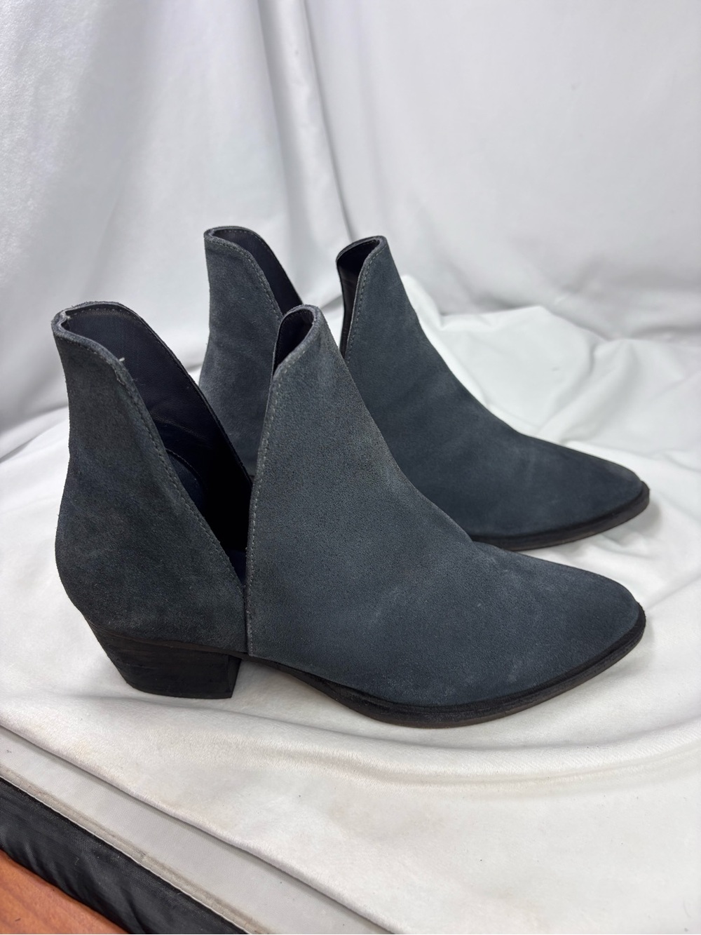 Free People Gray Suede Cutout Ankle Boots | EU 38 / US 7.5–8 | Boho Western Chic - Picture 6 of 10